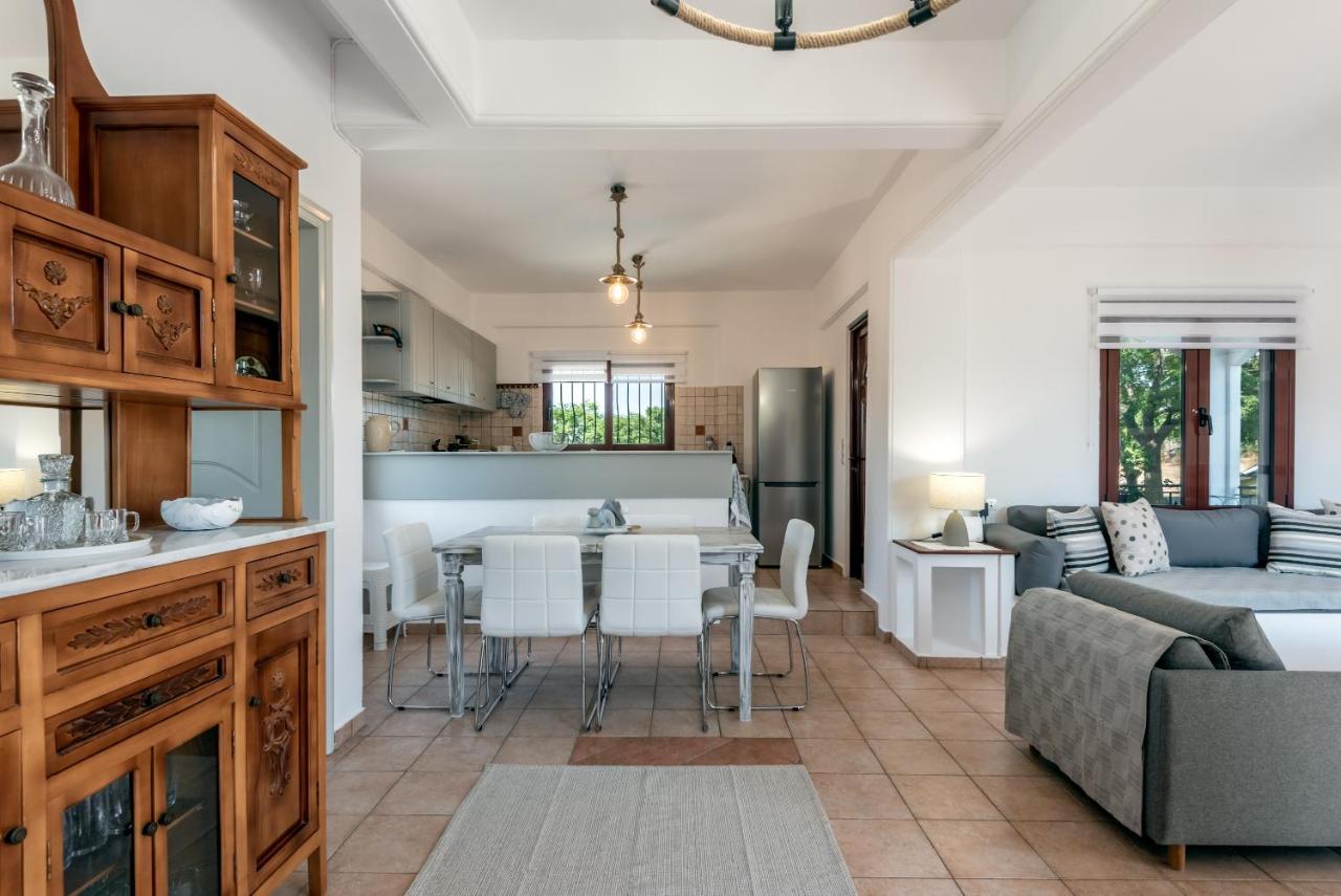 Apteramare Tradidtional House 'new Listing 2022' Vila